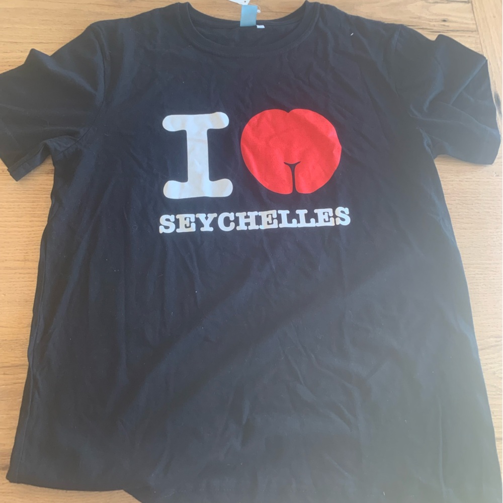 Red Coral I ❤️ Seychelles Short Sleeve Tee Shirt Black Women’s‎ Large NWT